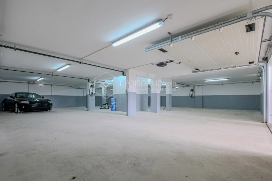 Garagem para Venda em Gondomar (São Cosme), Valbom e Jovim Foto 4