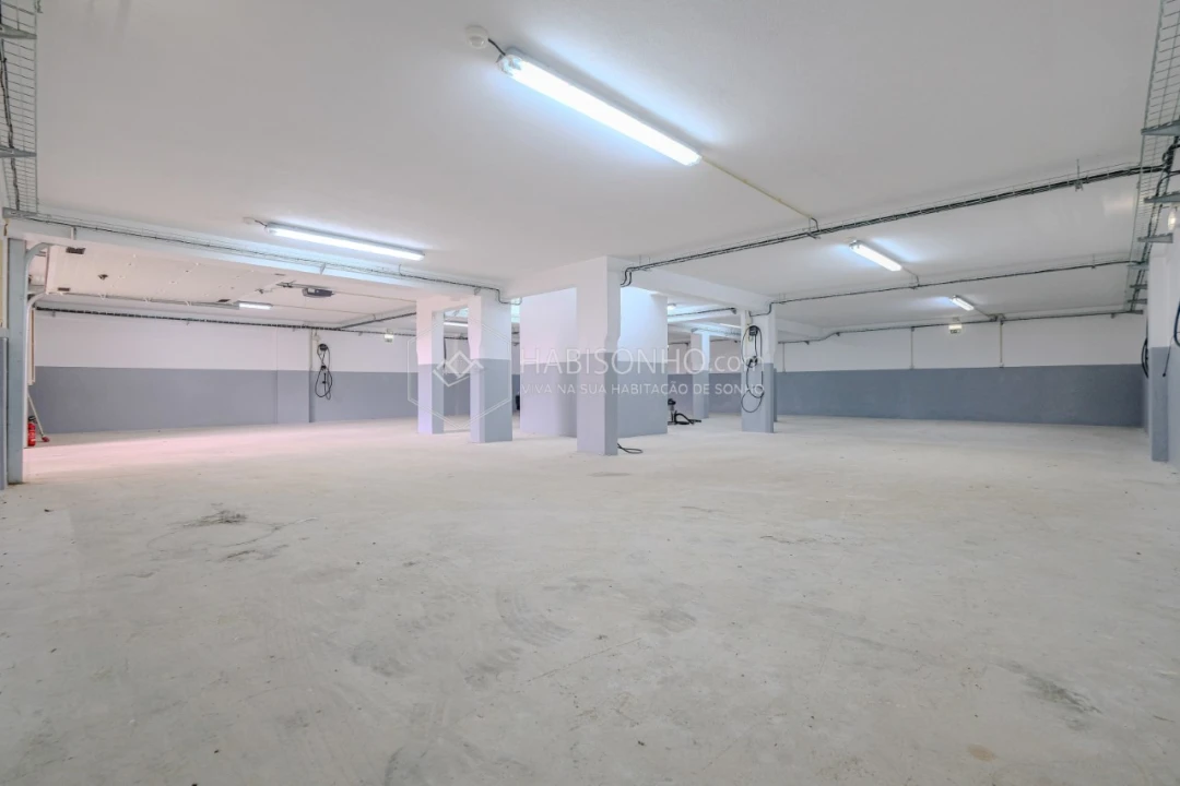 Garagem para Venda em Gondomar (São Cosme), Valbom e Jovim Foto 8