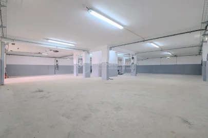 Garagem para Venda em Gondomar (São Cosme), Valbom e Jovim