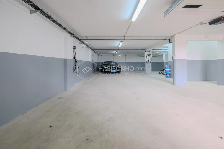 Garagem para Venda em Gondomar (São Cosme), Valbom e Jovim Foto 2