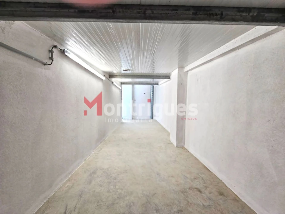 Armazém para Venda em Baixa da Banheira e Vale da Amoreira Foto 17