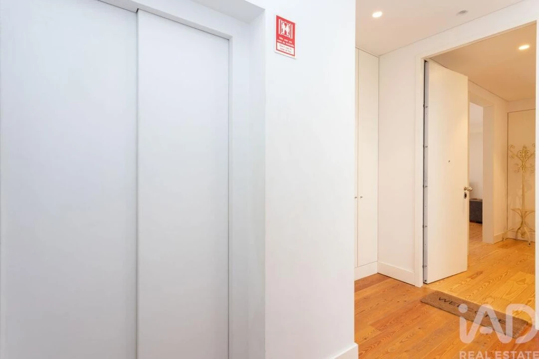 Apartamento T2 para Arrendamento em Santa Maria Maior Foto 25