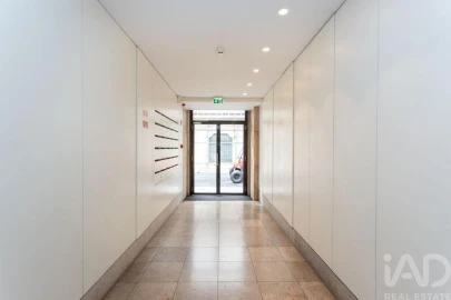 Apartamento T2 para Arrendamento em Santa Maria Maior