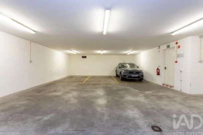 Apartamento T2 para Arrendamento em Santa Maria Maior