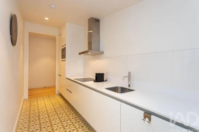 Apartamento T2 para Arrendamento em Santa Maria Maior
