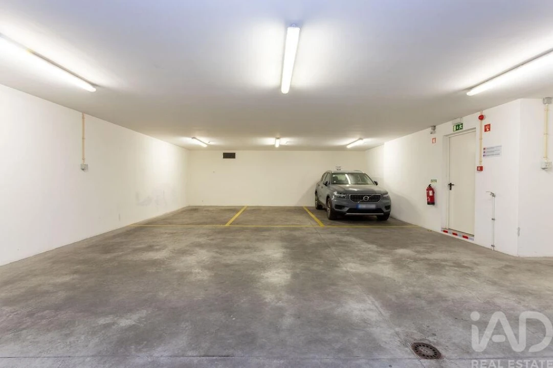 Apartamento T2 para Arrendamento em Santa Maria Maior Foto 26
