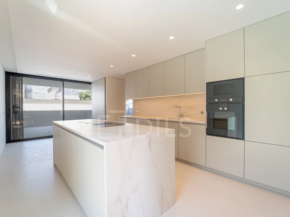 Apartamento T4 para Venda em Aldoar, Foz do Douro e Nevogilde Foto 11