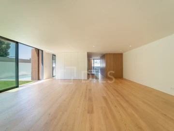Apartamento T4 para Venda em Aldoar, Foz do Douro e Nevogilde