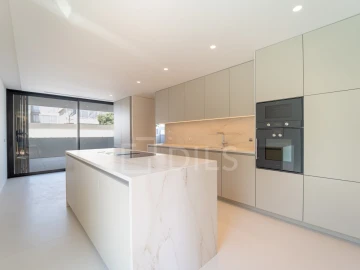 Apartamento T4 para Venda em Aldoar, Foz do Douro e Nevogilde