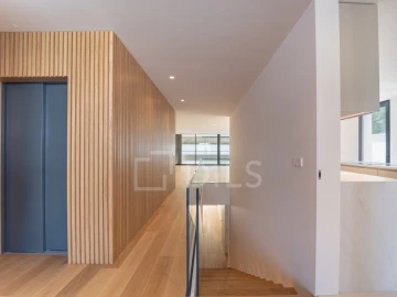 Apartamento T4 para Venda em Aldoar, Foz do Douro e Nevogilde