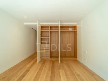 Apartamento T4 para Venda em Aldoar, Foz do Douro e Nevogilde