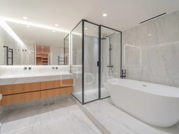 Apartamento T4 para Venda em Aldoar, Foz do Douro e Nevogilde