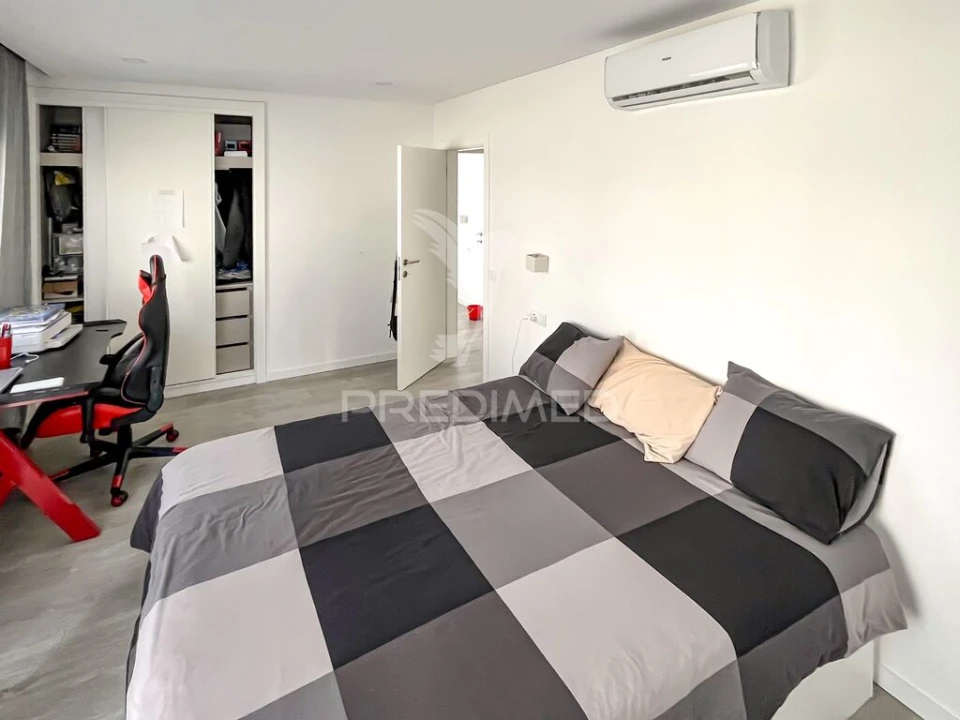 Apartamento T4 para Venda em Samora Correia Foto 10