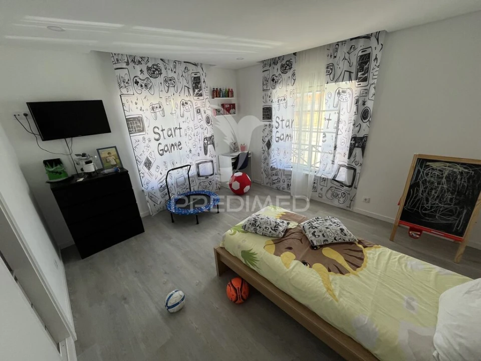 Apartamento T4 para Venda em Samora Correia Foto 13