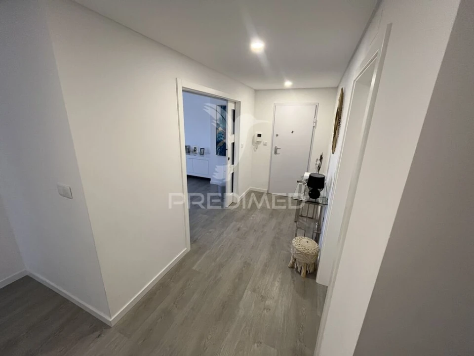 Apartamento T4 para Venda em Samora Correia Foto 2