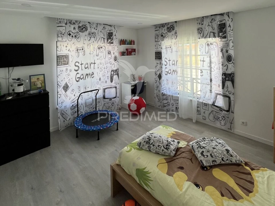 Apartamento T4 para Venda em Samora Correia Foto 5
