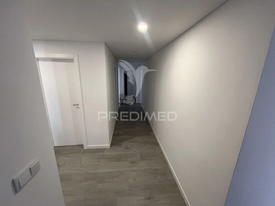 Apartamento T4 para Venda em Samora Correia Foto 8