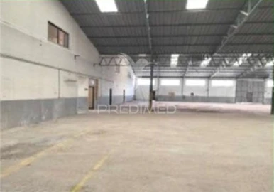 Armazém para Venda em Torres Novas (Santa Maria, Salvador e Santiago)