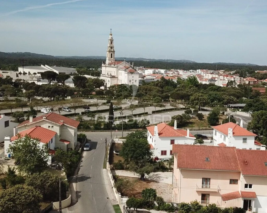 Moradia T7 para Venda em Fatima Foto 1