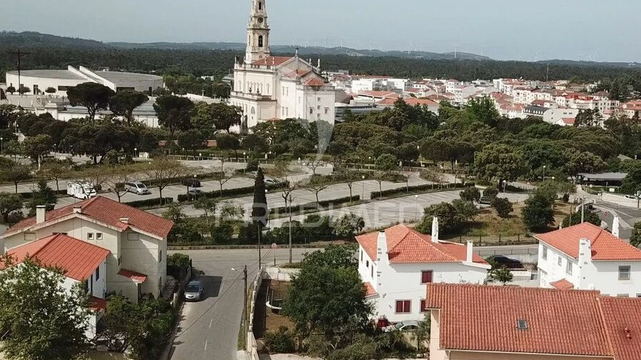 Moradia T7 para Venda em Fatima