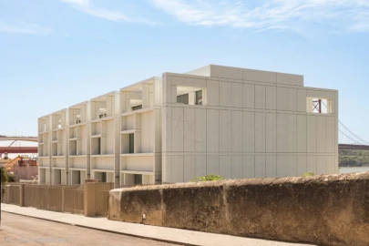 Moradia T4 para Venda em Alcantara