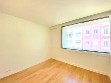 Moradia T4 para Venda em Alcantara
