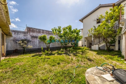Moradia T5 para Venda em Vieira de Leiria