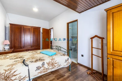 Moradia T5 para Venda em Vieira de Leiria