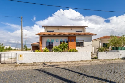 Moradia T5 para Venda em Vieira de Leiria