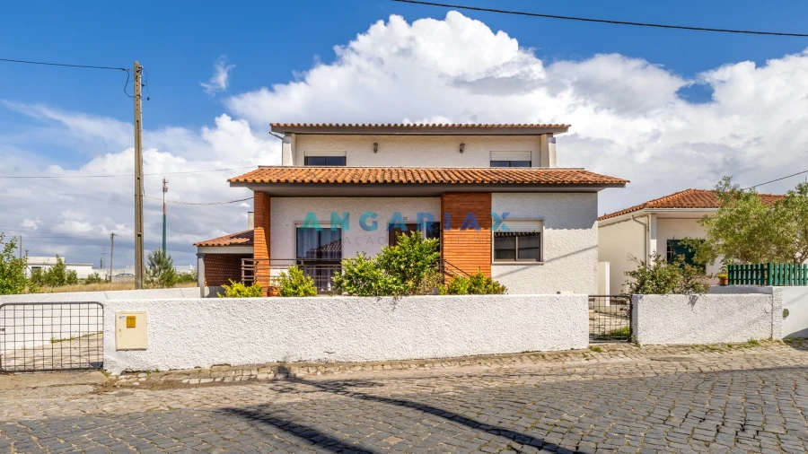 Moradia T5 para Venda em Vieira de Leiria