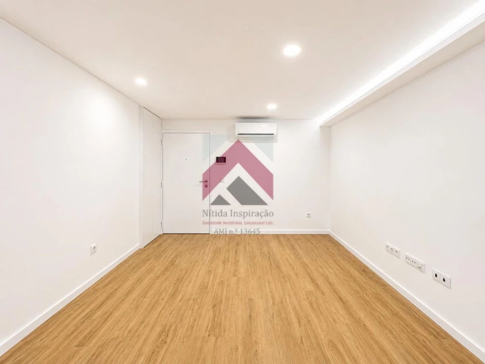 Apartamento T1 para Venda em Glória e Vera Cruz Foto 7