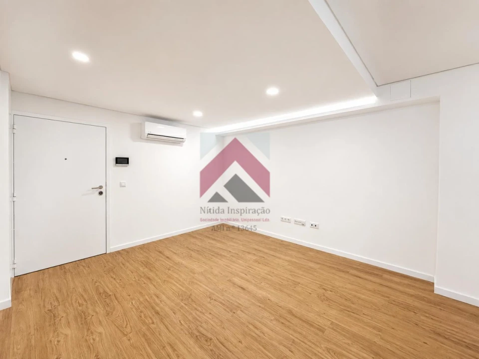 Apartamento T1 para Venda em Glória e Vera Cruz Foto 8