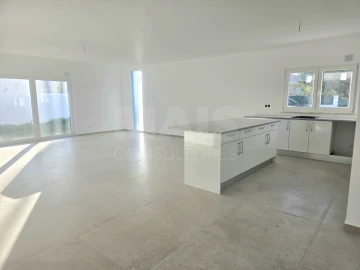 Moradia T3 para Venda em Nossa Senhora do Pópulo, Coto e São Gregório