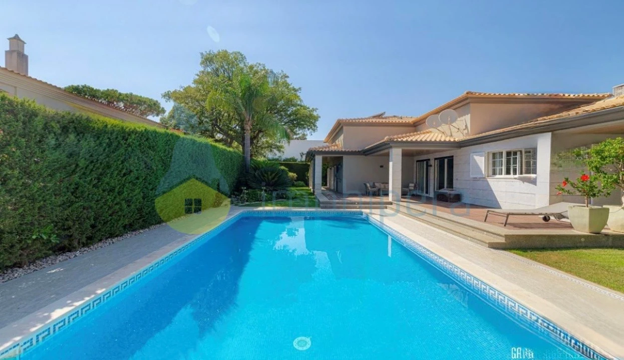 Moradia T5 para Venda em Albufeira e Olhos de Água Foto 2
