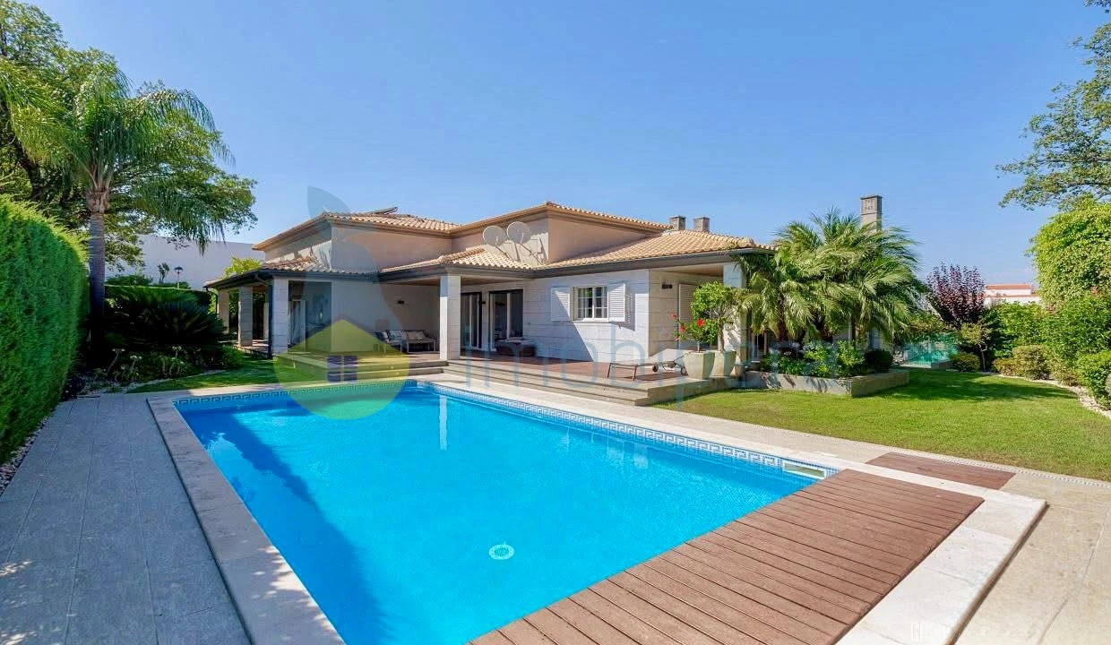 Moradia T5 para Venda em Albufeira e Olhos de Água Foto 3