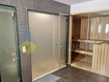 Moradia T5 para Venda em Albufeira e Olhos de Água