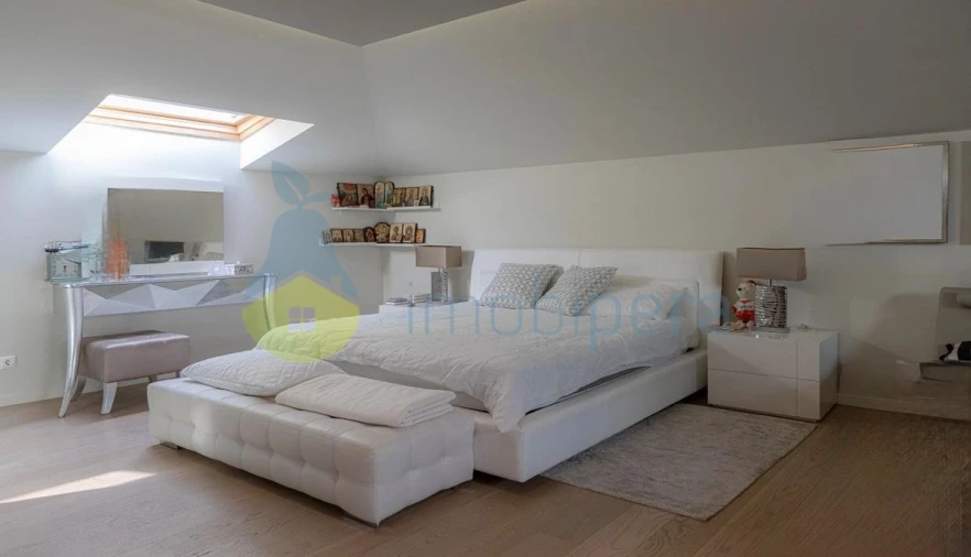 Moradia T5 para Venda em Albufeira e Olhos de Água Foto 13