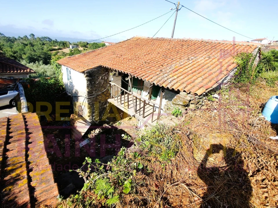 Moradia T2 para Venda em Ceira Foto 2