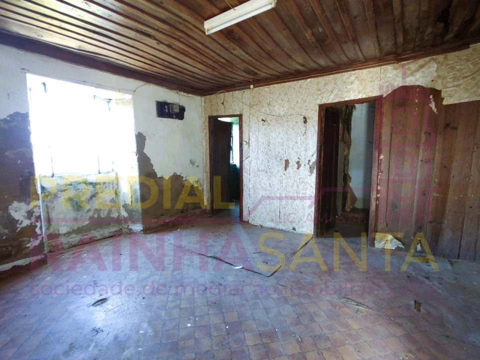 Moradia T2 para Venda em Ceira Foto 10