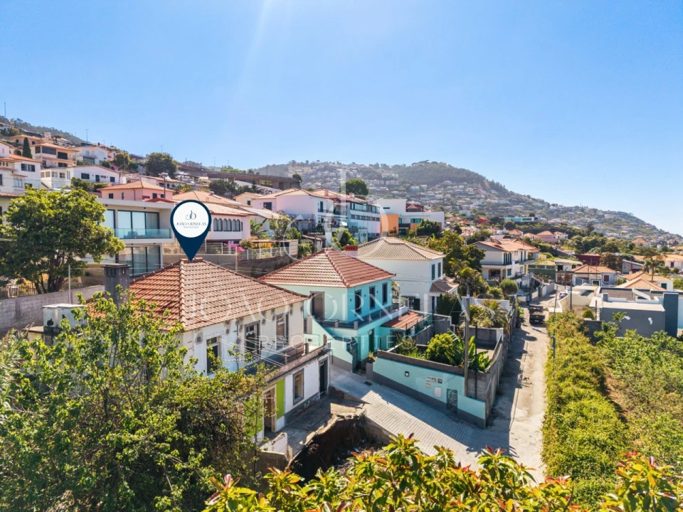 Moradia T4 para Venda em Funchal (Santa Maria Maior) Foto 3