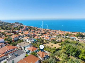 Moradia T4 para Venda em Funchal (Santa Maria Maior)
