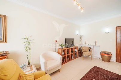 Apartamento T3 para Venda em Massamá e Monte Abraão