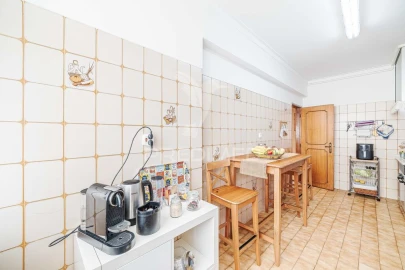 Apartamento T3 para Venda em Massamá e Monte Abraão