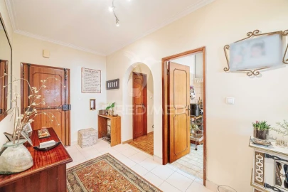 Apartamento T3 para Venda em Massamá e Monte Abraão