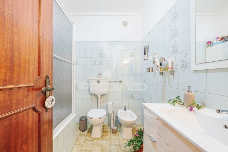 Apartamento T3 para Venda em Massamá e Monte Abraão Foto 20