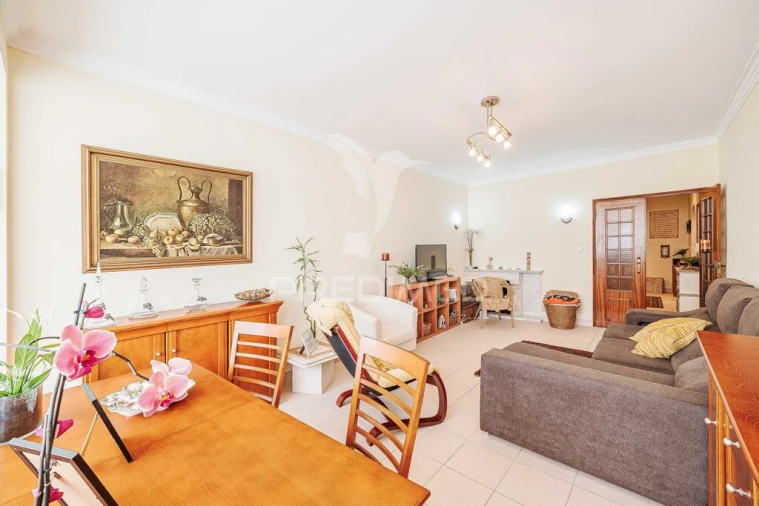 Apartamento T3 para Venda em Massamá e Monte Abraão Foto 6