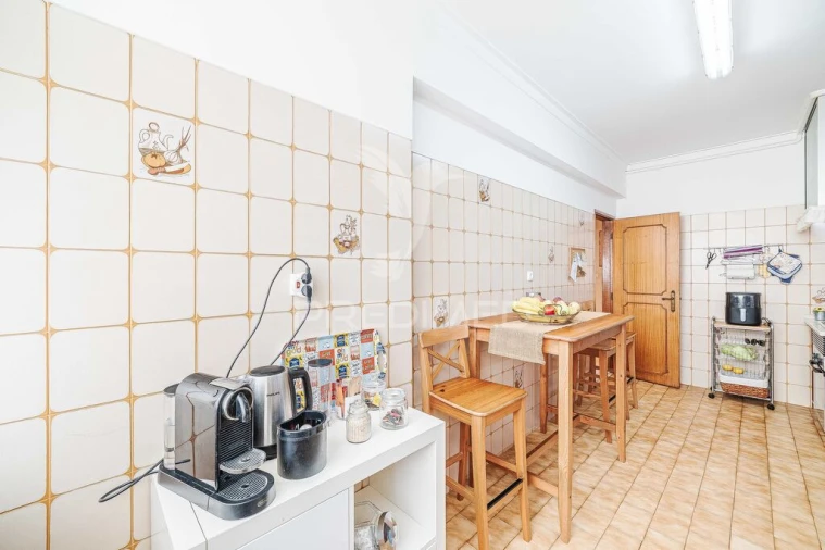 Apartamento T3 para Venda em Massamá e Monte Abraão Foto 14