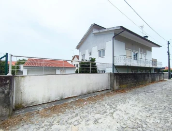 Moradia T4 para Venda em Castelo do Neiva