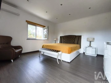 Quinta T5 para Venda em Figueiro da Granja