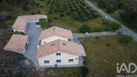 Quinta T5 para Venda em Figueiro da Granja